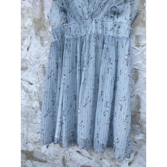 AVANTLOOK V-Neck Floral Printed Button
Front Dress size small - Picture 12 of 12